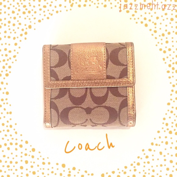 Coach Accessories - ❗️WKEND SALE❗️🌻Gold and Khaki Coach Wallet🌻