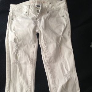 American Eagle white ripped Skinny jeans