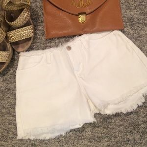 TRADE W/ @hallie_austin White VS London Jean short