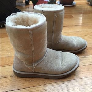Ugg camel classic short boot