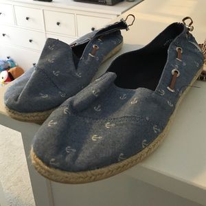 Nautica Anchor print shoes