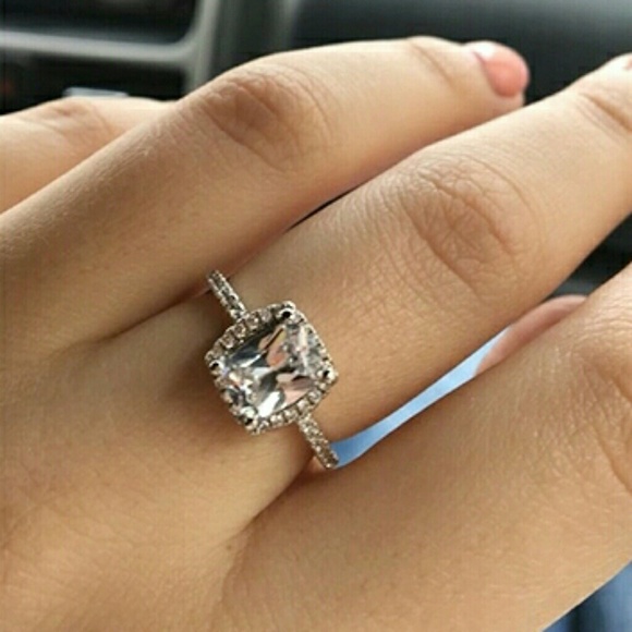 Size 8- 3 ctw sim diamond wedding engagement ring - Picture 3 of 6