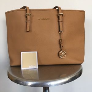Michael Kors Jet Set Tote - Peanut