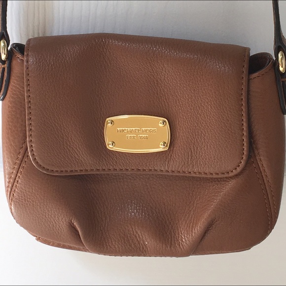 Michael Kors Cross-body purse - Picture 2 of 3