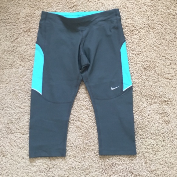 Nike training capris