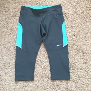 Nike training capris