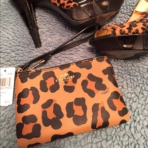 Brand new coach wristlet.