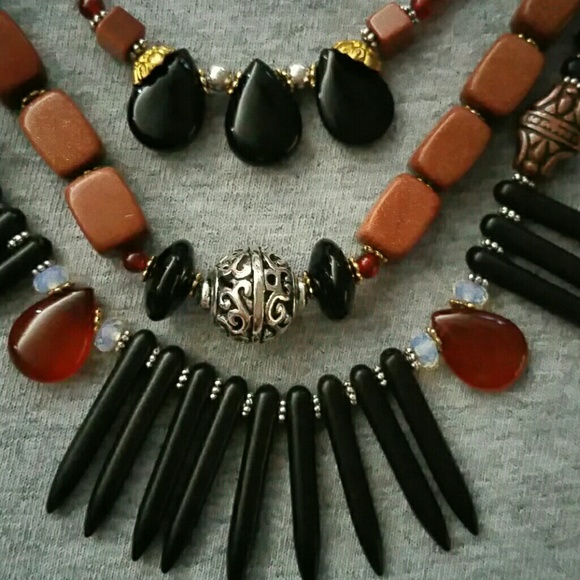 Necklace - Picture 2 of 2