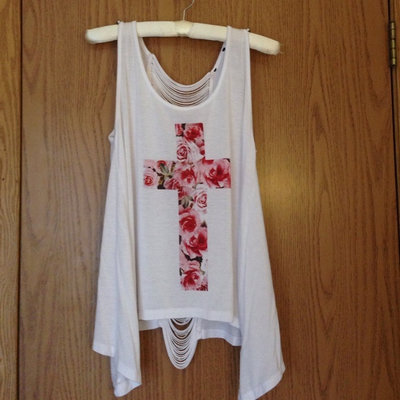 🔸PRICE REDUCED!🔸 Forever 21 rose cross tank