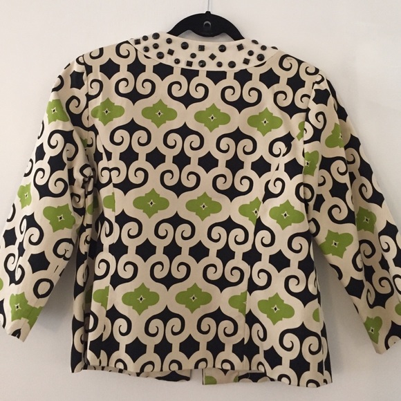 Blazer - Picture 3 of 3
