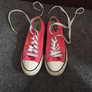 pink converse