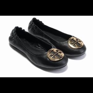 Tory Burch classic Reva Ballet. With gold logo.