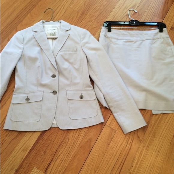 Banana Republic sear sucker skirt set size 2