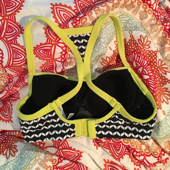 Victoria Secret sports bra💚