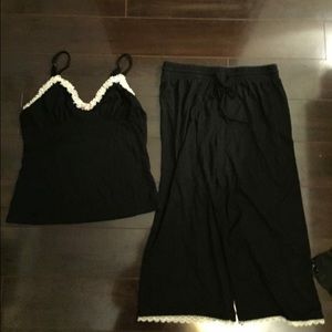 Kenzie black and white pajama set, size M