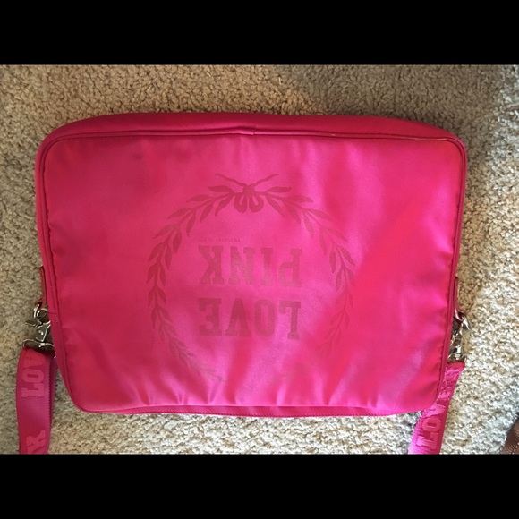 VS Pink laptop bag