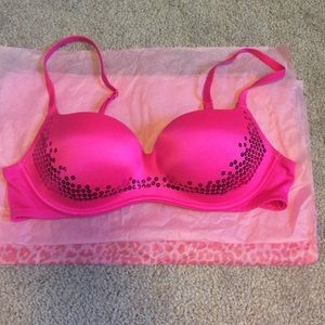 NWOT VS Pink Sequins Bra 34B