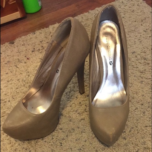 tan heels