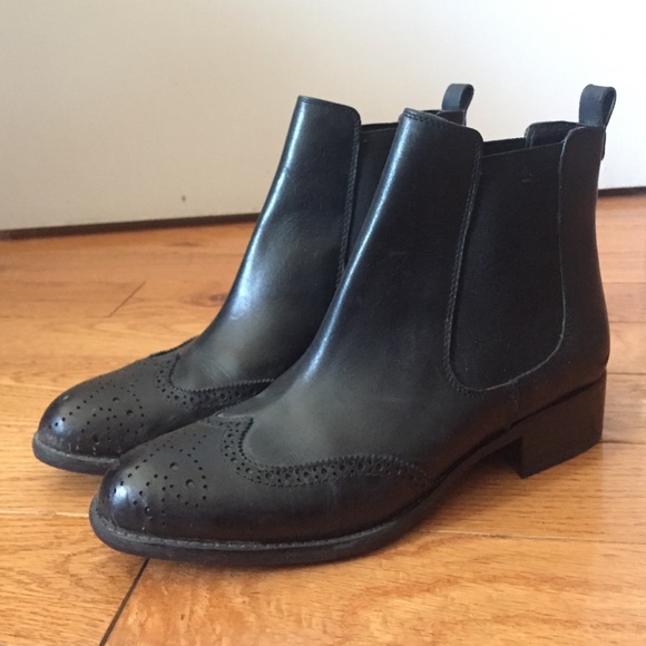 Black Chelsea boots