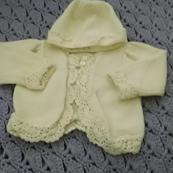 Sweater with matching bonnet, no stains - Picture 1 of 3