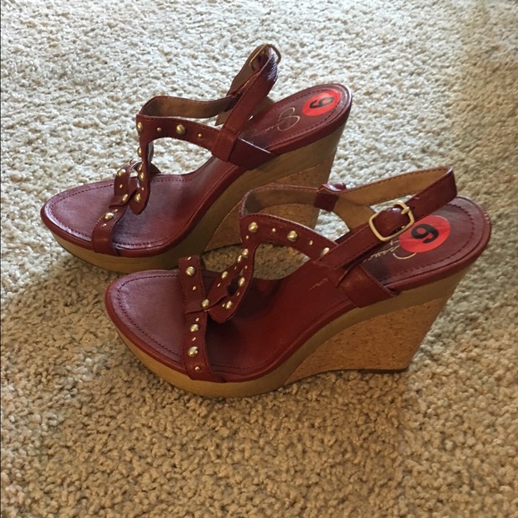 Jessica Simpson Wedges