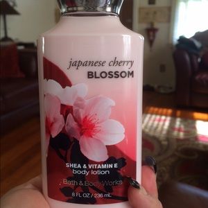 Bath & Body Works lotion