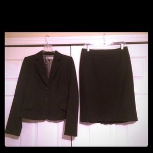 Women's professional skirt suit