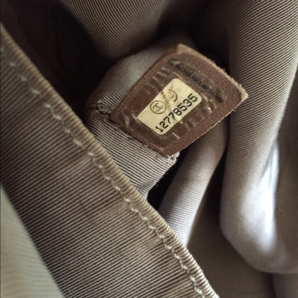 SOLD large Chanel tote metal with box! 🅿️1700 - Picture 4 of 4