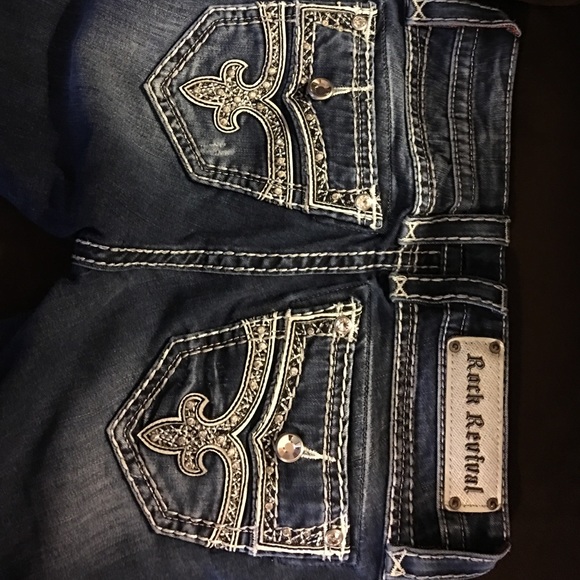 Sold - Picture 3 of 4