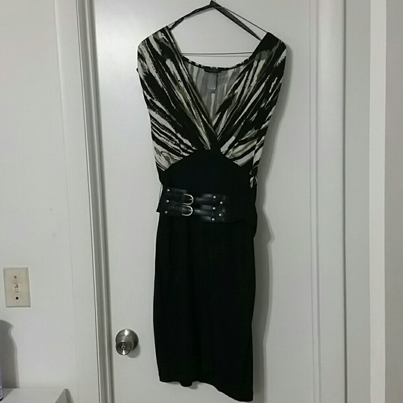 ON HOLD! Bisou Bisou bodycon style dress