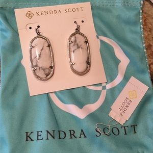 Kendra Scott Elle's in White Howlite