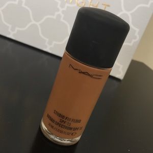 Mac Studio Fix Fluid(NC45)