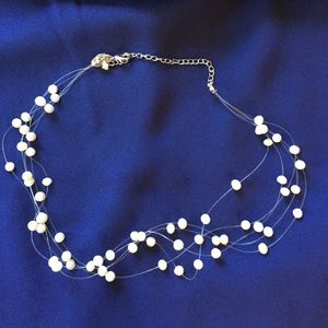Illusion pearl necklace
