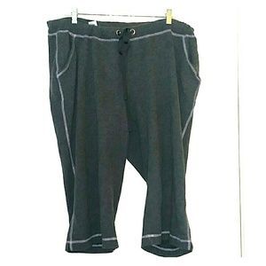 Cute 3X Gray Pink Capri Athletic Sweatpants