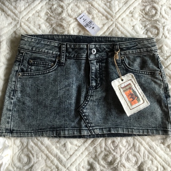 LF stores - Carmar - white wash denim skirt