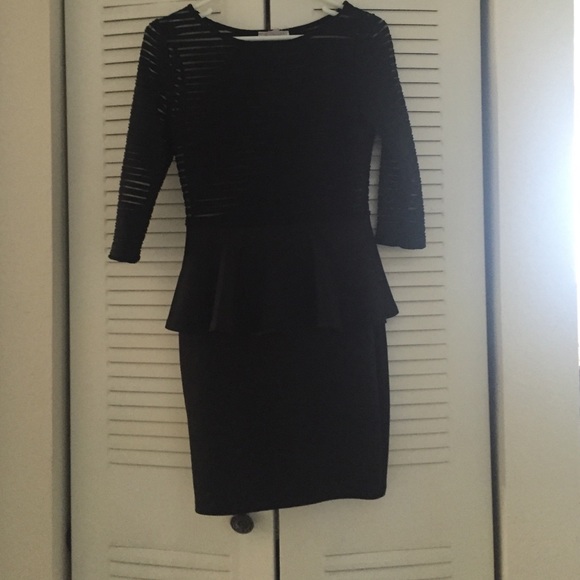 Dress - Picture 1 of 2