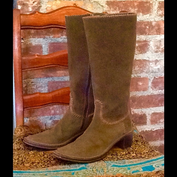 👢Rocco P Suede Cowboy Boots👢