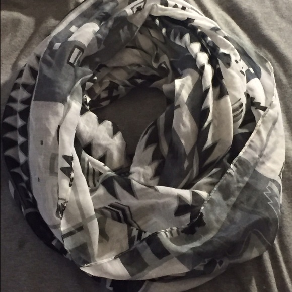 Aztec Infiniti scarf