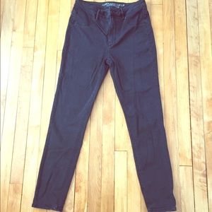 Black American Eagle skinny jeans