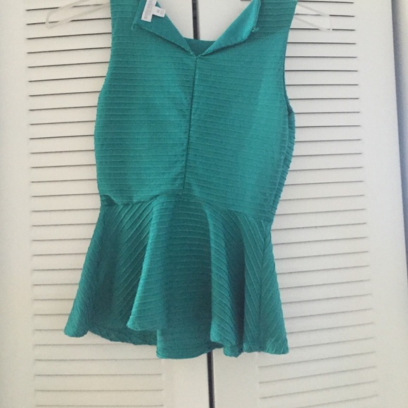 Top - Picture 2 of 2