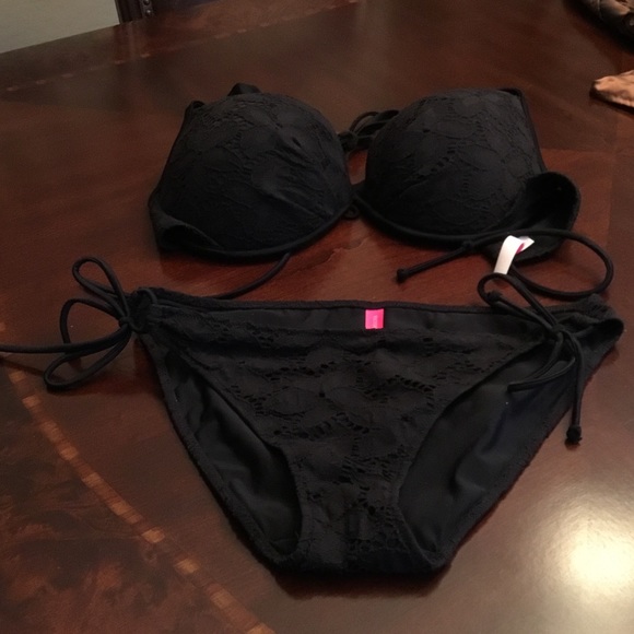 SOLD-⚡️FLASH SALE⚡️Black Victoria's Secret bikini - Picture 1 of 4