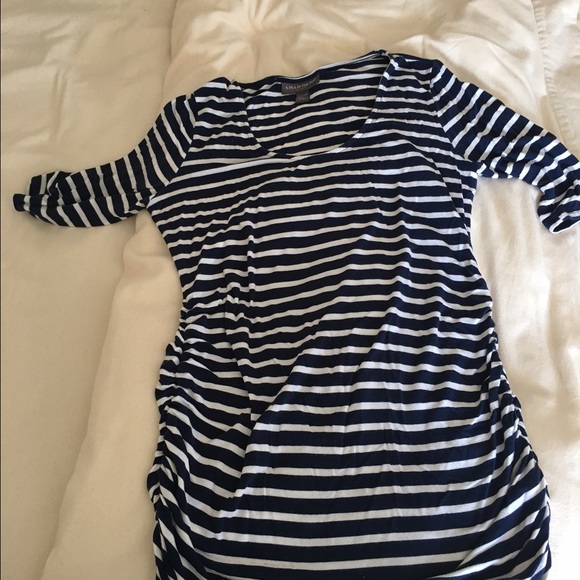 A Pea In The Pod maternity shirt