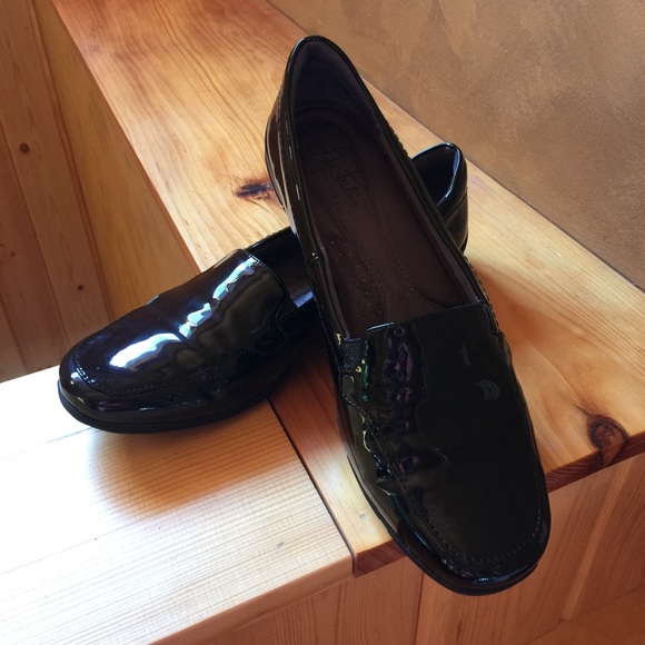 lifestride patent leather flats