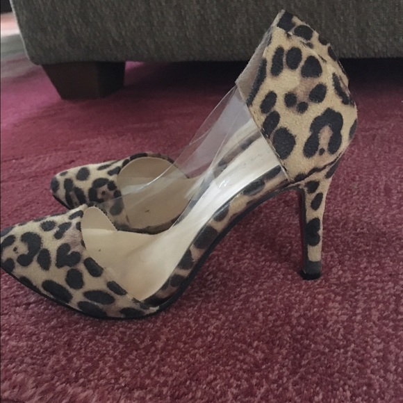Leopard print gently used high heels. Very sexy!