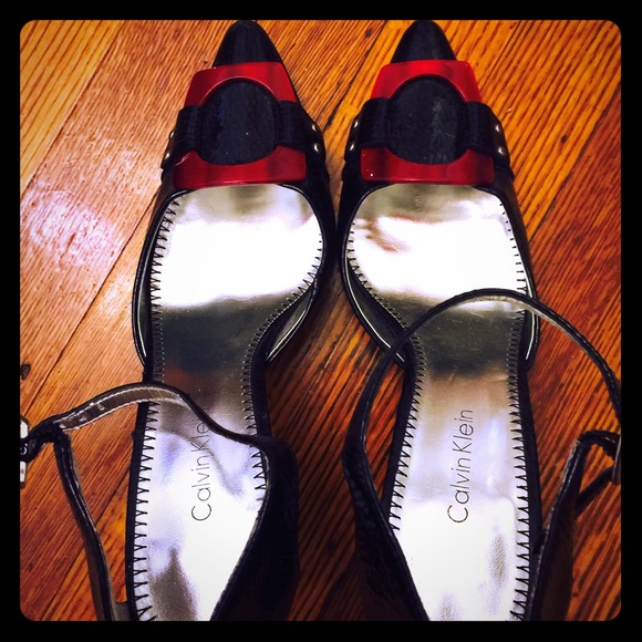Gently worn classic Calvin Klein heels.