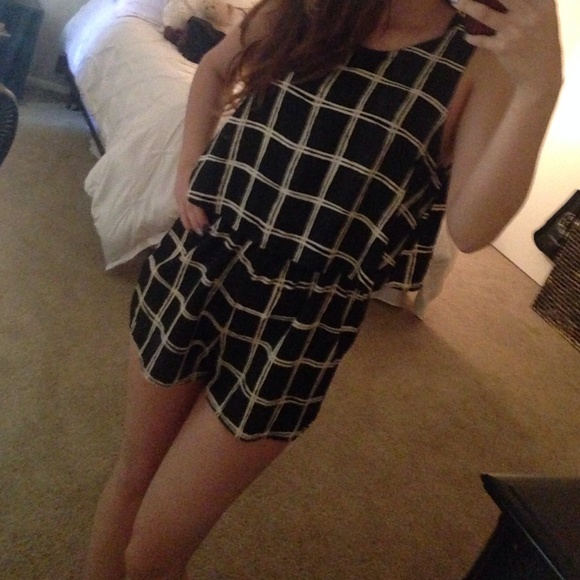 Windowpane romper - Picture 1 of 3