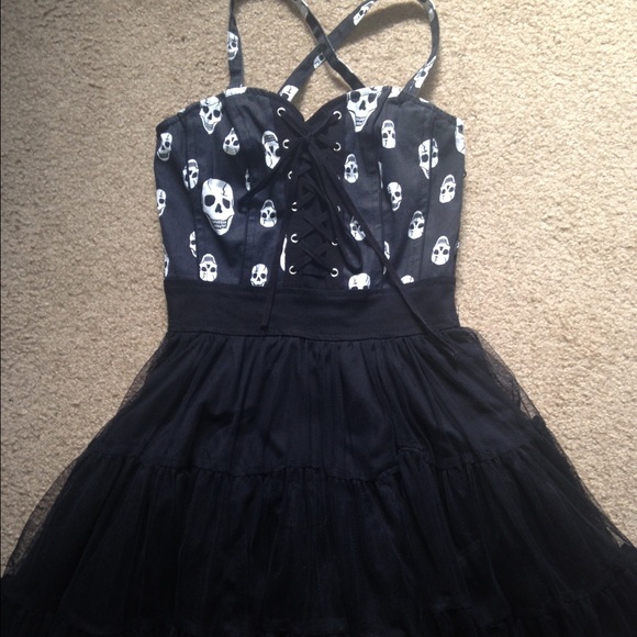 Skull dress 💀