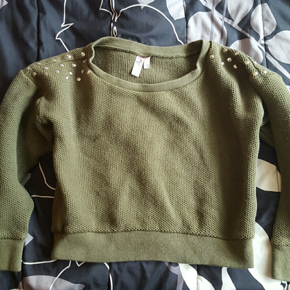 Short Sweater