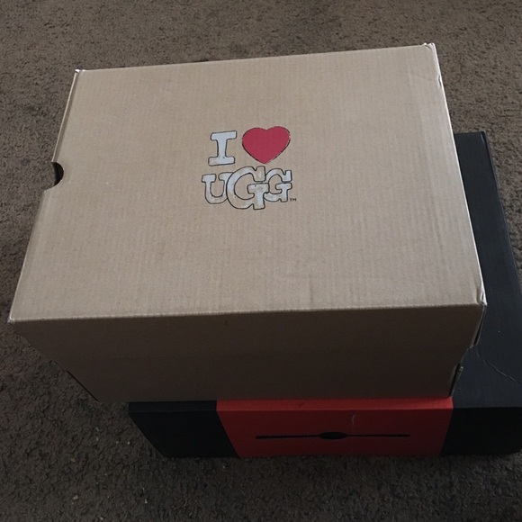 New In Box Kids Size 4. Girls UGGs.
