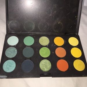Mac eyeshadow palette